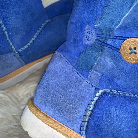 UGG Bailey Button Short Boot - Picture 7 of 14